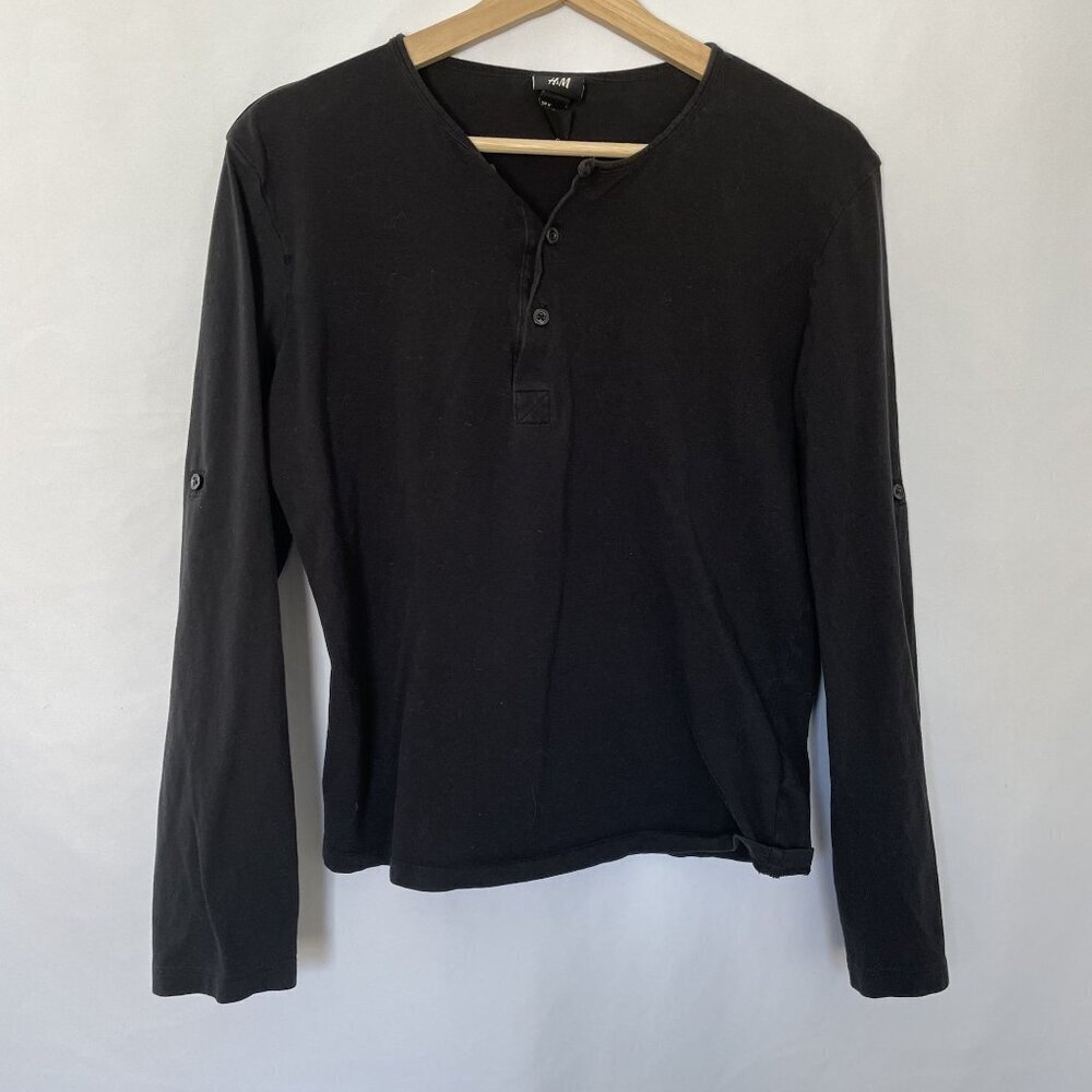 H&M women's Black Long-Sleeve‎ Henley Shirt With Button Tab Sleeves Size M
